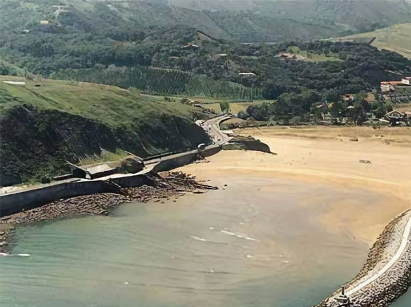Zumaia, playa Santiago